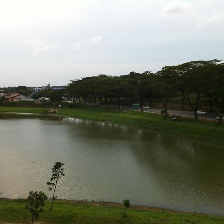City Star Hotel Kulai Bagian luar foto