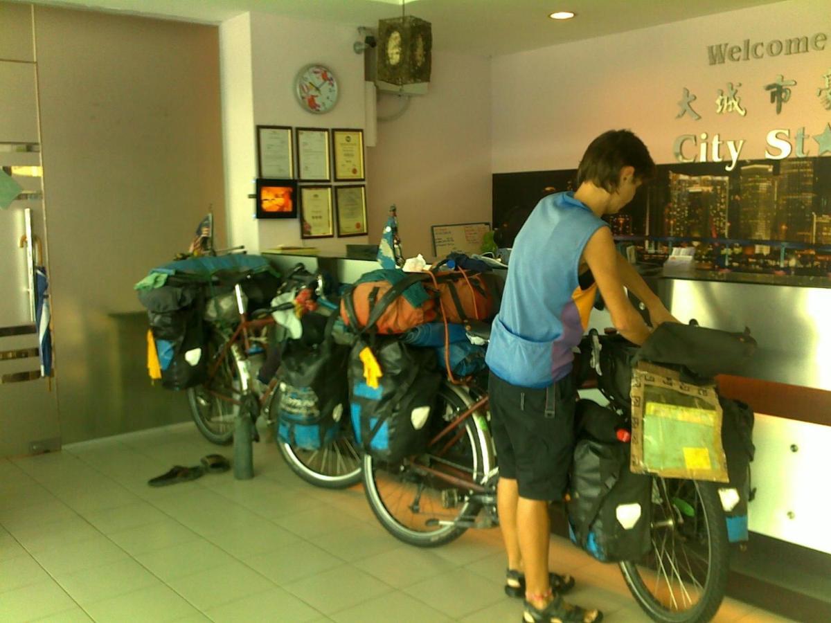 City Star Hotel Kulai Bagian luar foto
